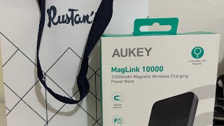 Aukey Magnetic Wireless Charging Powerbank unboxing [upl. by Alsworth]